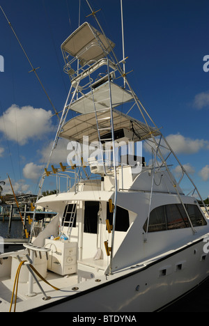 Piccole barche da pesca ancorate nel porticciolo di Key Largo, chiavi isole, Florida, Stati Uniti d'America. Porto, porto. Foto Stock