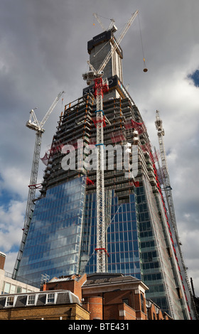 La Shard grattacielo in costruzione a London Bridge di Londra, Regno Unito Foto Stock