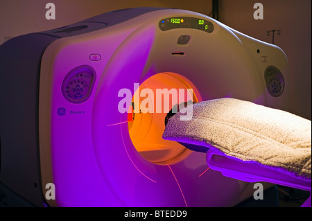 Paziente avente PET CT medico diagnostico, scansione Scansione CAT, in ospedale Foto Stock