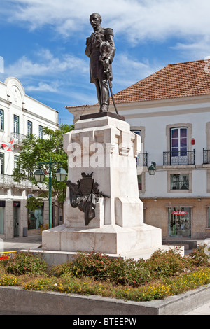 Sá da Bandeira Visconte Statua in Sá da Bandeira Square. Santarém, Portogallo. Foto Stock