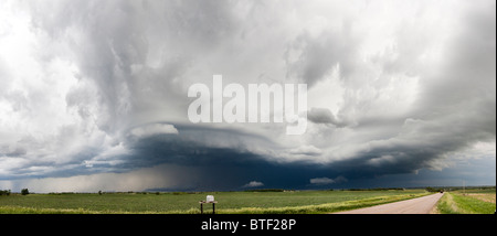 Un panorama di un supercell vicino a Pickstown, South Dakota, Giugno 3, 2010. Foto Stock