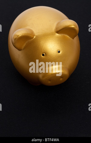 Golden salvadanaio, concetto di finanza Foto Stock