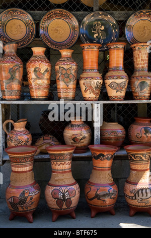 Ceramica in vendita nel villaggio di Guatíl, Guanacaste in Costa Rica Foto Stock