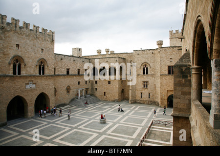 Palazzo del Gran Maestro nella città vecchia di Rodi, Grecia. Foto Stock