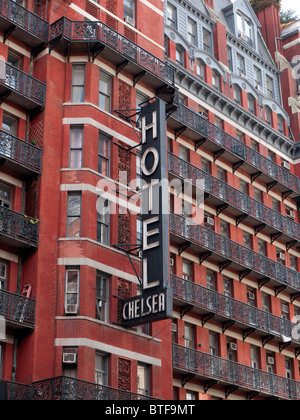 Esterno del famoso Chelsea Hotel di Manhattan a New York City USA Foto Stock