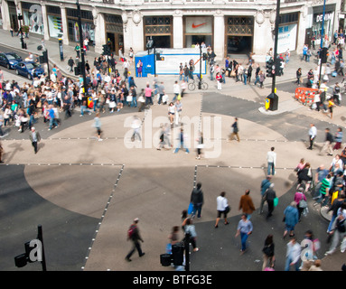 Nuovo attraversamento pedonale a Oxford Circus, London, Regno Unito Foto Stock