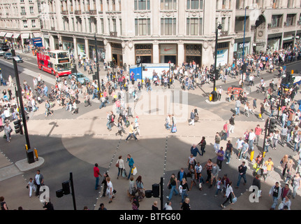 Nuovo attraversamento a Oxford Circus, London, Regno Unito Foto Stock