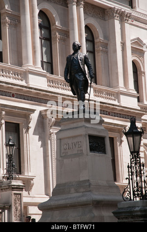 Statua di Lord Clive dell India vicino a Churchill War Rooms Foto Stock