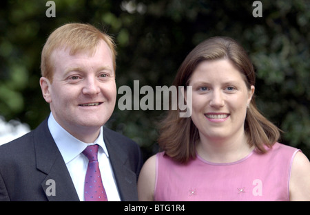 Gruppo del Partito europeo dei liberali democratici di leader di partito CHARLES KENNEDY con Sarah, che diventò poi sua moglie, a parte la società A LONDRA Foto Stock