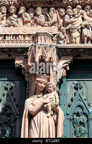 Portale della Cattedrale di Strasburgo, Strasburgo, Alsazia, Francia Foto Stock