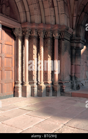 La chiesa romanica di San Leger, Guebwiller, dipartimento dell'Alto Reno, Alsazia, Francia Foto Stock