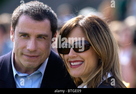 La stella di Hollywood, actorJohn Travolta con la moglie Kelly Preston a Charity Fundraiser partita di polo nel Gloucestershire, Regno Unito Foto Stock