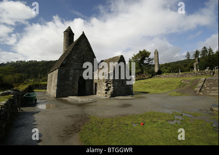 Irish round tower, glendalough, County Wicklow, Irlanda Foto Stock