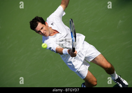 Tim Henman colpi di rovescio durante una partita al Legg Mason Tennis Classic Luglio 31, 2006 a Washington, DC. Foto Stock