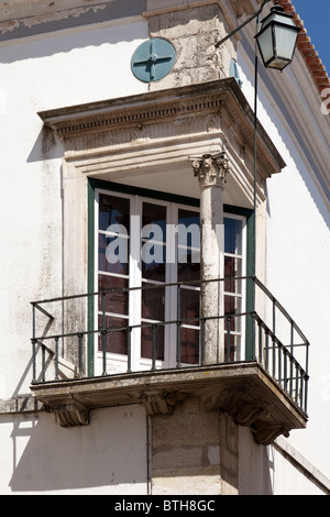 Finestra rinascimentale (Janela Renascentista) nella città di Santarém, Portogallo. Foto Stock