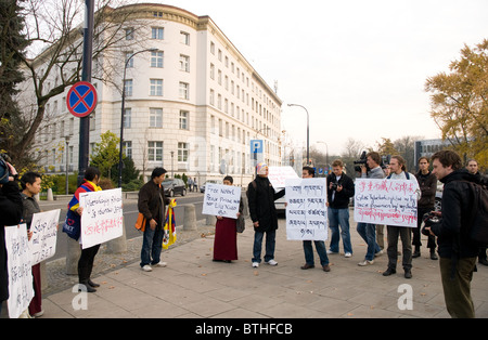 La Polonia 2010 novembre 02,Free Tibet Tibet rappresentanti protestano contro la frenata la legge,anteriore del Sejm a Varsavia Foto Stock