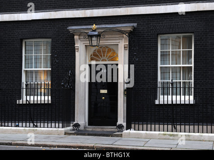 Esterno del 10 Downing Street , Londra a casa del Primo ministro della Gran Bretagna Foto Stock