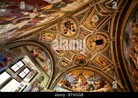 Raffaello dispone di camere nel Museo del Vaticano. Musei Vaticani, ornato soffitto. Città del Vaticano, Roma, Italia, Europa Foto Stock