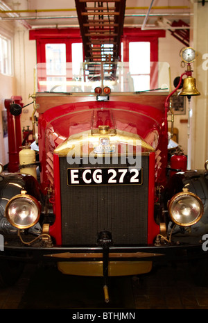 Il vecchio motore Fire al London Fire Brigade Museum Foto Stock