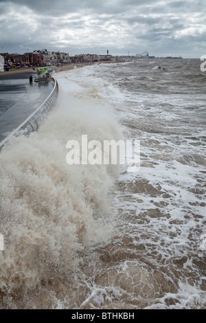 Mare mosso, Blackpool, Lancashire. Foto Stock