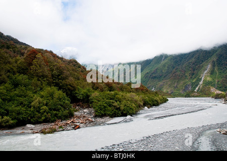 Fiume Waiho,Ranger,boscaiolo, Douglas Ponte Girevole, Douglas via ,Westland National Park Foto Stock