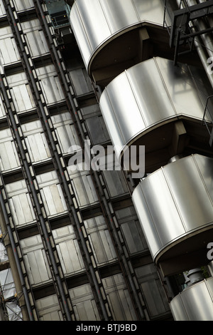 Alberi di sollevamento, Lloyd Building, London, England, Regno Unito Foto Stock