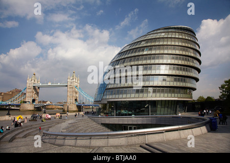 Il Tower Bridge e la Greater London Authority, municipio edificio, London, England, Regno Unito Foto Stock