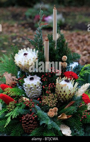 Tomba in un cimitero su tutti i Santi Foto Stock