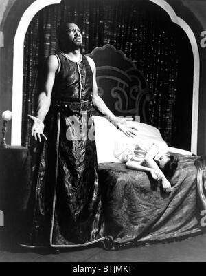 Otello, Uta Hagen come Desdemona, Paul Robeson come Othello, Shubert Theatre, Broadway 1943-44 Foto Stock