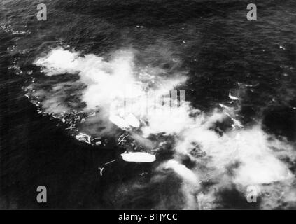 ANDREA DORIA, l'Italiano ocean liner affonda nell'oceano, 60 miglia fuori di Nantucket Island, 25 luglio 1956, dopo la sua collis Foto Stock