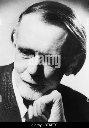 Zoltan Kodaly (1882-1967), compositore ungherese ha studiato e realizzato prime registrazioni di europeo orientale canzoni popolari di 1905-1914. Con Bela Bartok, ha pubblicato canzoni folk e compositori entrambi incorporati nella loro musica. Ca. 1960. Foto Stock