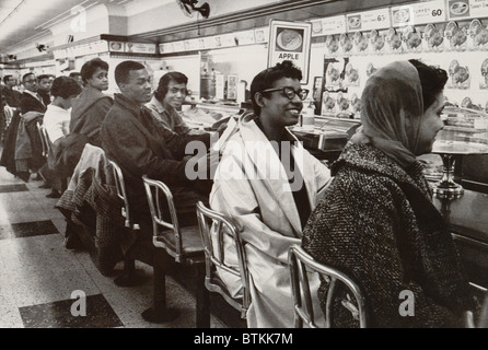 Gli afroamericani sit in segno di protesta contro una di bianchi contatore pranzo a Nashville, nel Tennessee, nel 1960. Foto Stock