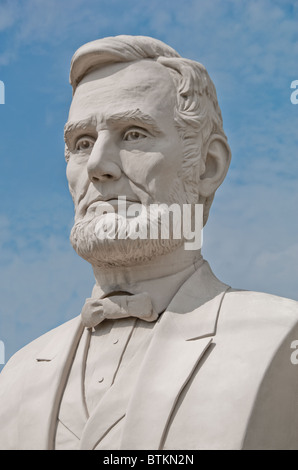 Abramo Lincoln (sedicesimo presidente degli STATI UNITI D'AMERICA) su 'Mount Rush Hour' dallo scultore David Adickes, Houston, Texas, Stati Uniti d'America Foto Stock