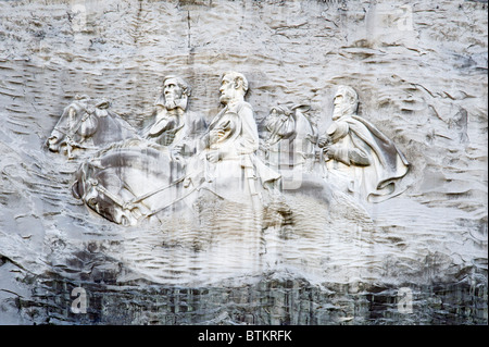 Il Memorial Carving di Jefferson Davis, Robert e Lee e 'Stonewall' Jackson, Stone Mountain Park, vicino ad Atlanta, Georgia, Stati Uniti d'America Foto Stock