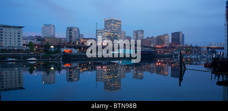 Tacoma Washington dalla marea Appartamenti attraverso il Thea Foss per via navigabile Foto Stock