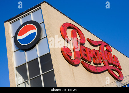 Una Pepsi Cola impianto di imbottigliamento. Foto Stock