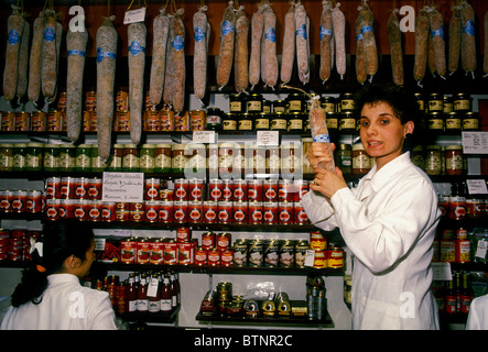 Le donne francesi, dipendenti, lavoratori, salumi Reynon, la città di Lione, Rhone-Alpes, Francia Foto Stock