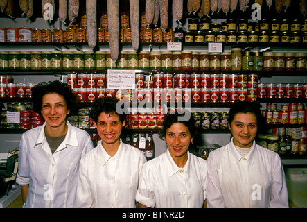 Le donne francesi, dipendenti, lavoratori, salumi Reynon, la città di Lione, Rhone-Alpes, Francia Foto Stock