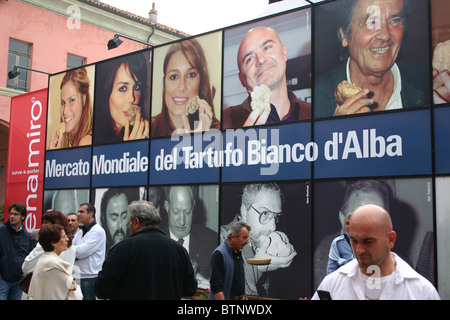 Bianco Fiera del Tartufo di Alba, Italia Foto Stock