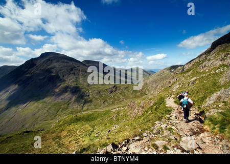 Hill scuotipaglia scende lungo il corridoio di 'Route' sentiero da 'Scafell Pike' Mountain, Wasdale 'Lake District ' Cumbria Inghilterra England Regno Unito Foto Stock