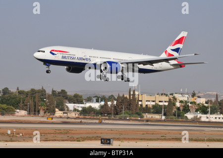 Israele, Ben-Gurion international airport British Airways Boeing 777-236 Foto Stock