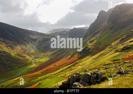 Haystacks da Buttermere è sceso vicino Gatesgarth nel Parco Nazionale del Distretto dei Laghi, Cumbria, Inghilterra. Foto Stock