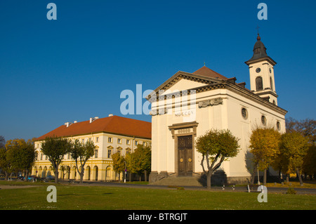 Chiesa della città a nam Cs Armady la piazza principale nella ex ghetto ebraico della città (Terezin Theresienstadt) Nord Repubblica Ceca Europa Foto Stock