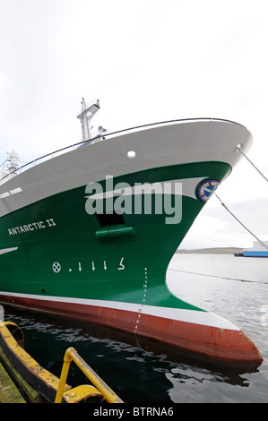 Alcune delle Shetland pelagiche la flotta di pesca legato fino a Lerwick Shetland Foto Stock