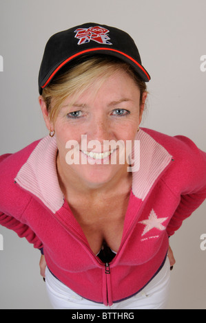 Donna che indossa un 2012 Olimpiadi di Londra Cappello ufficiale Foto Stock