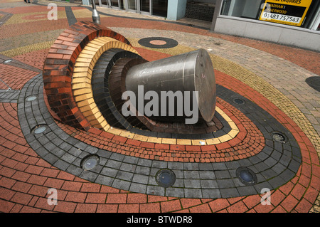 Un modello/scultura di Woking di un marziano cilindro descritto da H G Wells nel suo romanzo la guerra dei mondi Foto Stock