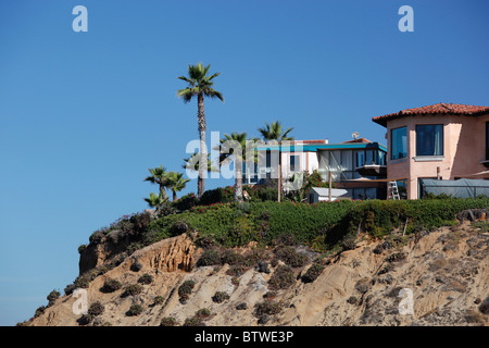 Le case che si affacciano sull'oceano Pacifico in Solana Beach in California, Stati Uniti d'America. Foto Stock