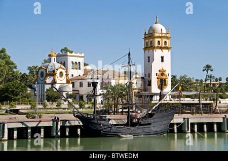 Siviglia Spagna Andalusia Palacio Palace San Telmo fiume Rio Guadalquivir Foto Stock