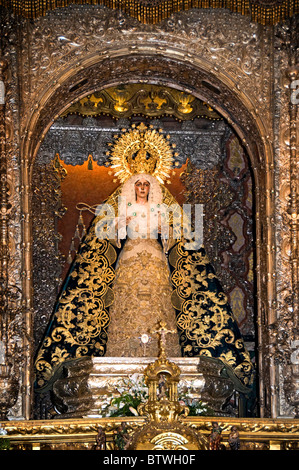 Basilica de la Macarena la Vergine della speranza di Nuestra Señora de la Esperanza egli santo patrono di toreri e zingari Foto Stock