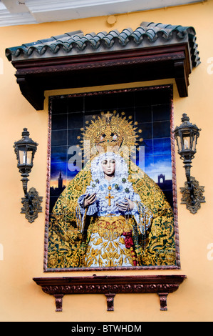 Basilica de la Macarena la Vergine della speranza di Nuestra Señora de la Esperanza egli santo patrono di toreri e zingari Foto Stock